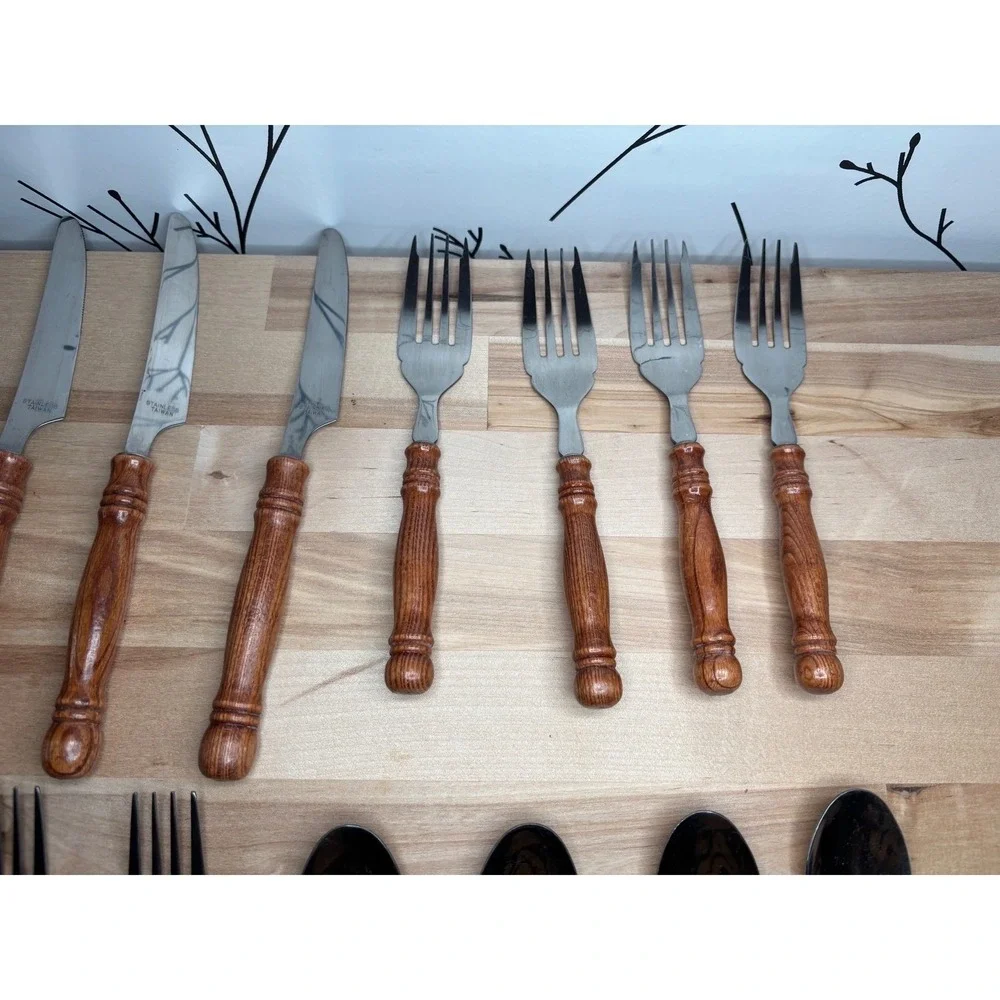 Vintage 20pc Stainless Taiwan Flatware Set Faux Wood Grain Handles Brown Rustic